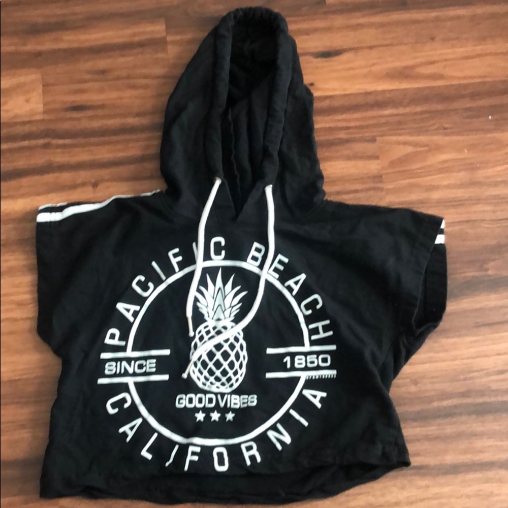 Black Pacific Beach good vibes crop top